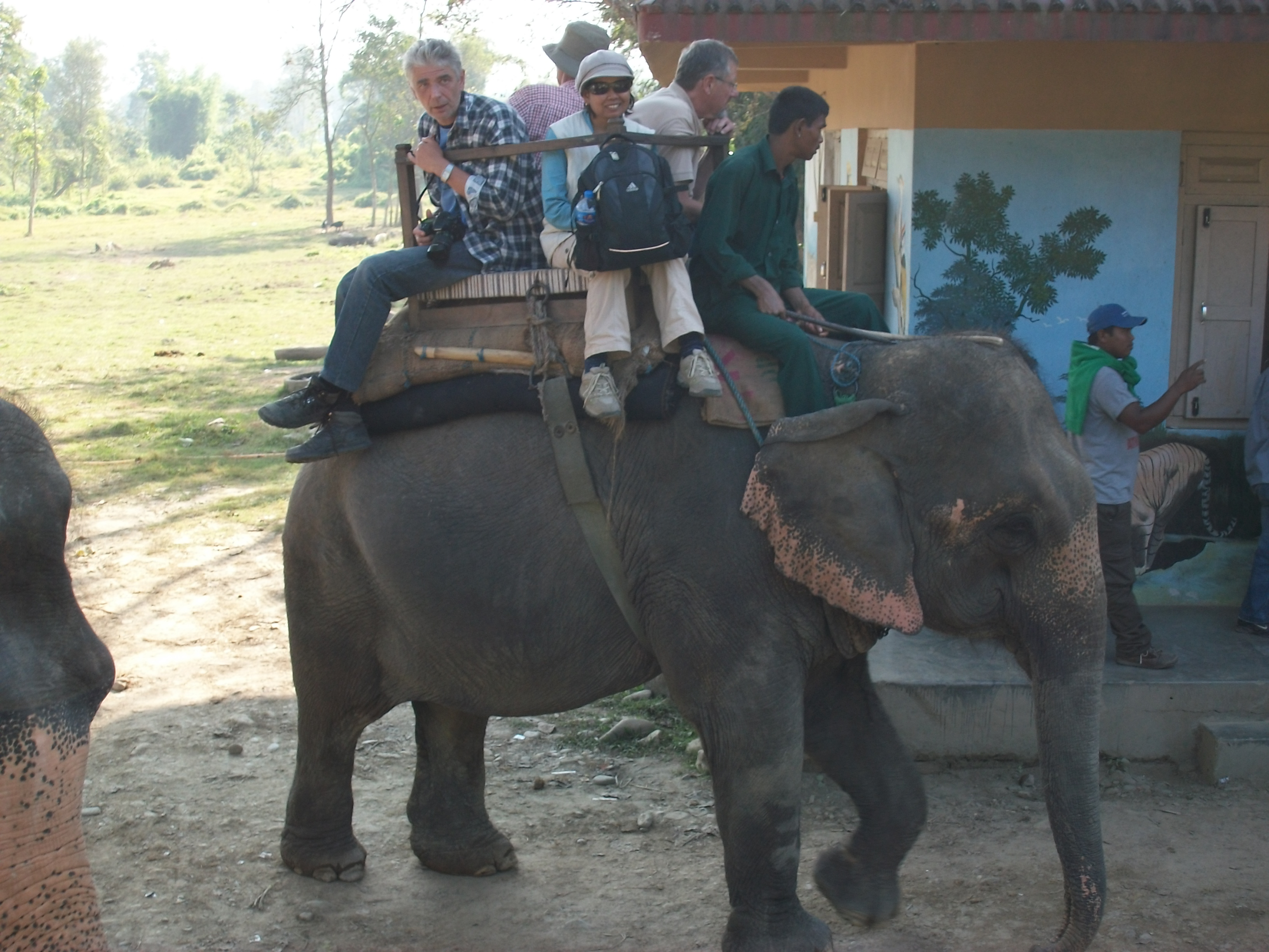 Dieter & Kamdee mit dem Taxi unterwegs